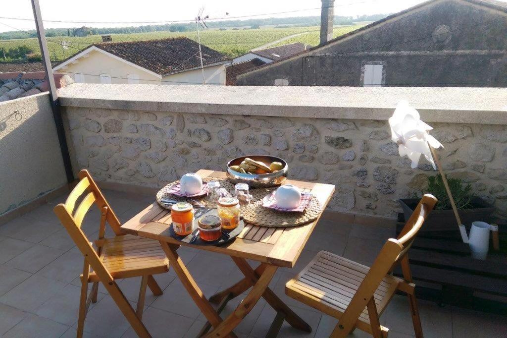 Au Coeur Des Vignobles Bed and Breakfast Saint-Estèphe Eksteriør billede
