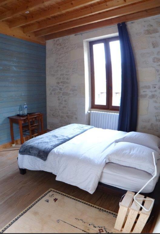 Au Coeur Des Vignobles Bed and Breakfast Saint-Estèphe Eksteriør billede